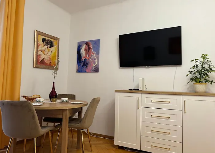 Klimatyczny Apartament Na Bielanach Przy Metrze