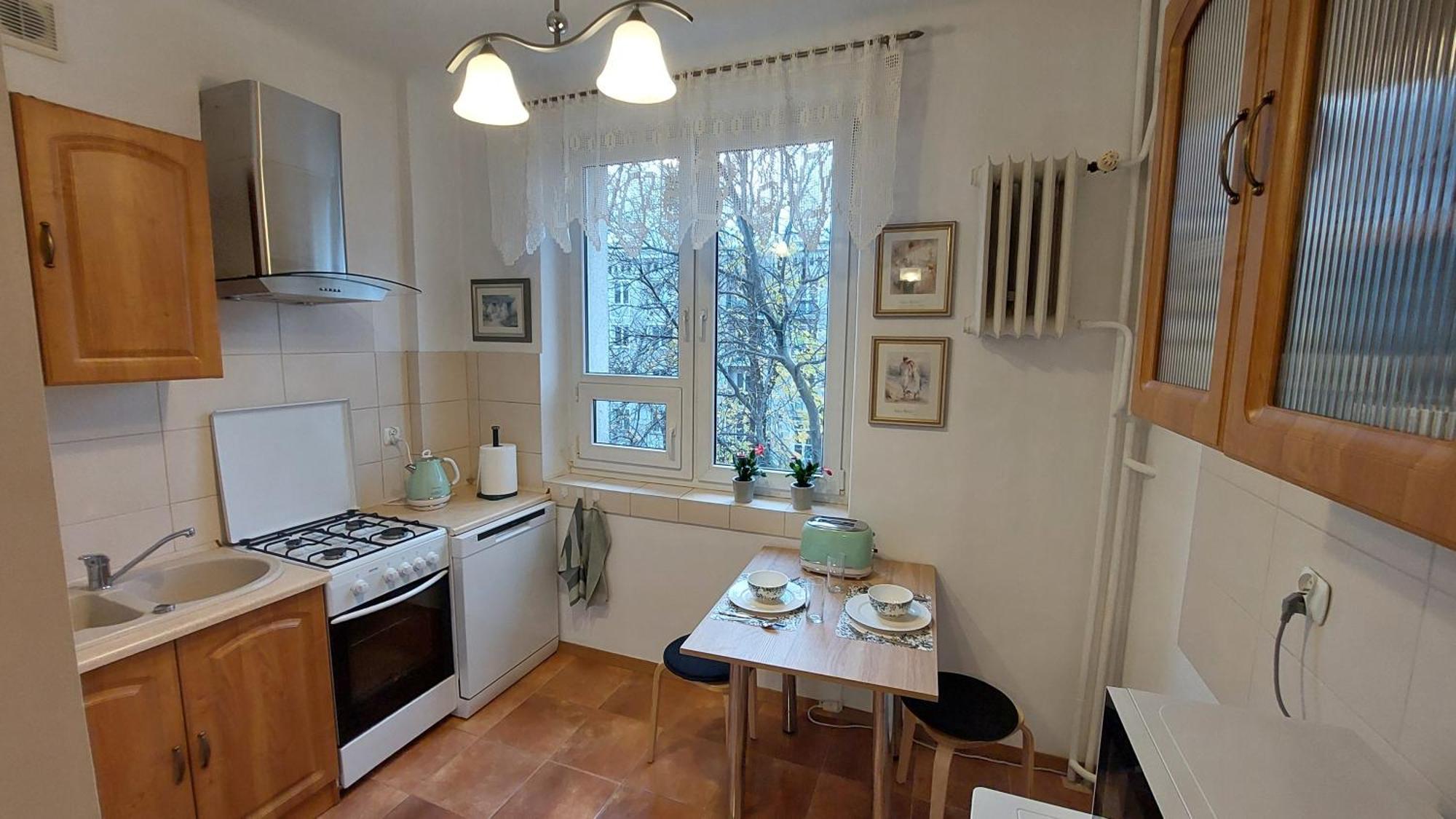 Apartment Klimatyczny Na Bielanach Przy Metrze