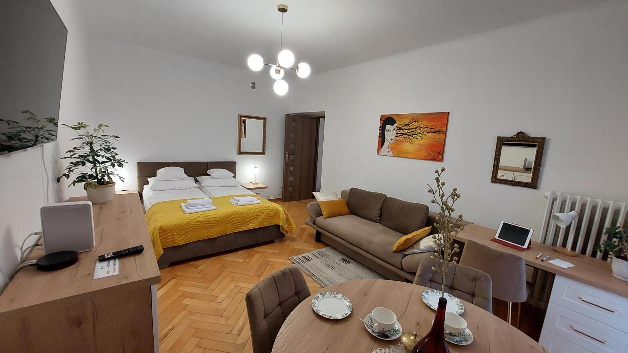 Apartment Klimatyczny Na Bielanach Przy Metrze *